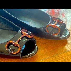 GUCCI black patent leather ballet flats